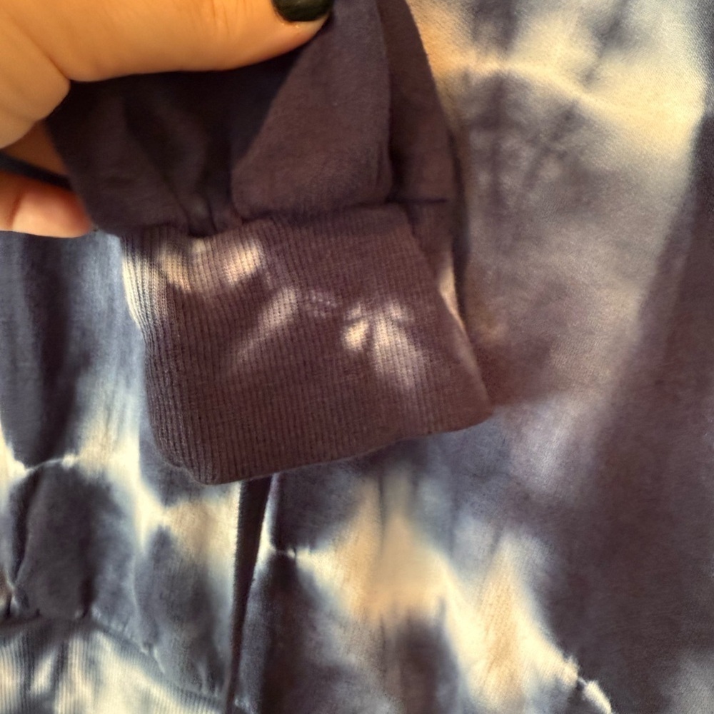 NWT Young Fabulous & Broke Blue & White Tie Dye Piper Fleece Hoodie in Medium - Picture 2 of 8
